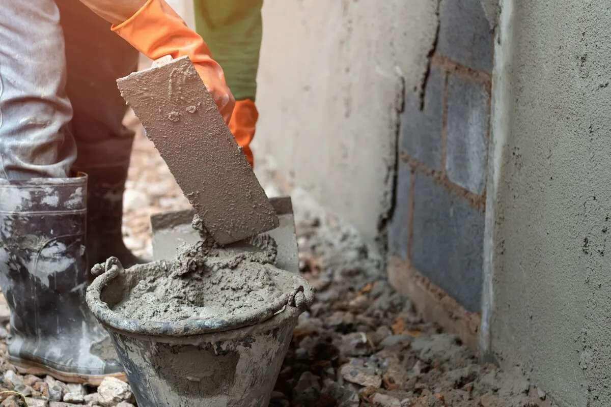 ¿Cómo mezclar Grout cementoso y epóxico?